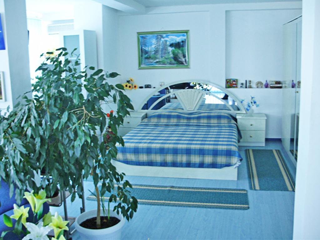 Hotel Rai Obrochishte Bilik gambar