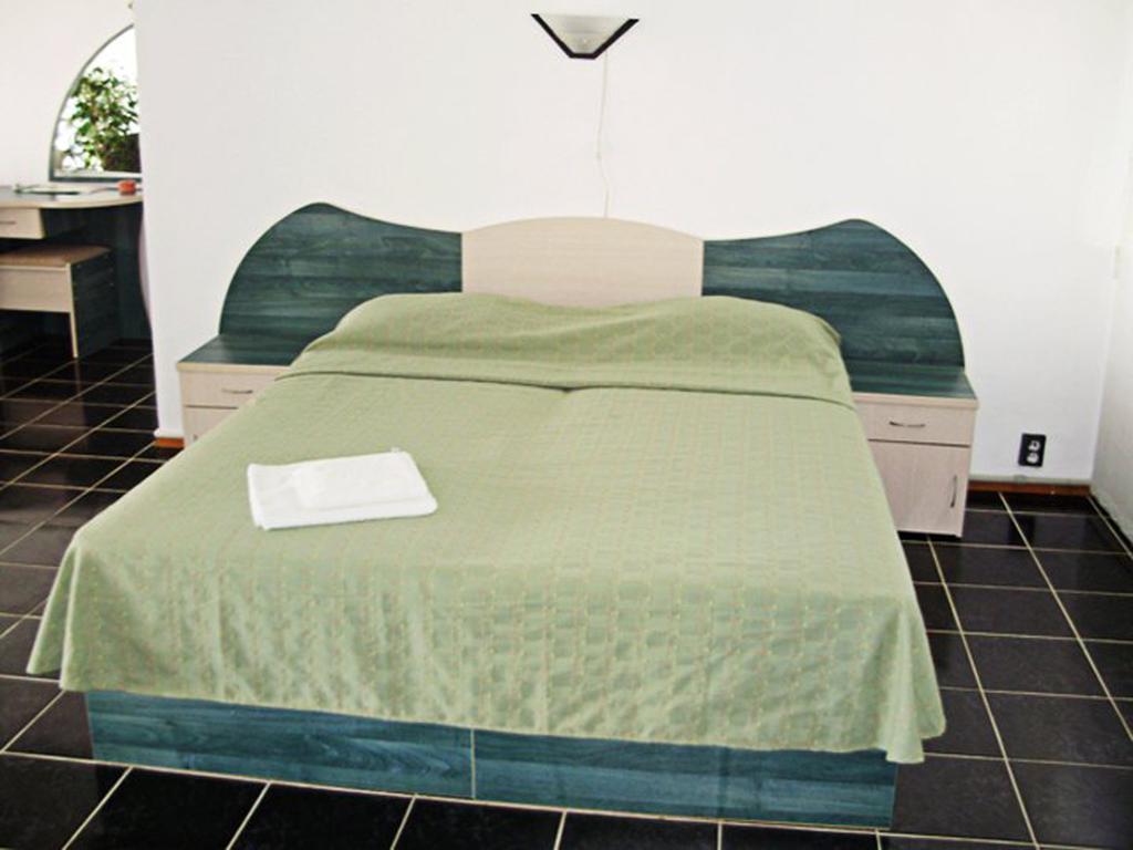Hotel Rai Obrochishte Bilik gambar